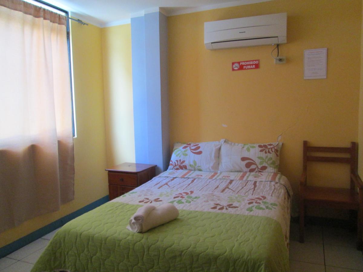 Hostal Leon Dormido Puerto Baquerizo Moreno Ngoại thất bức ảnh